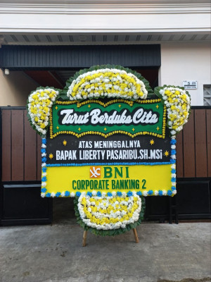 Papan Bunga Duka di Bukit Harapan