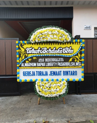 Papan Bunga Duka di Bukit Harapan